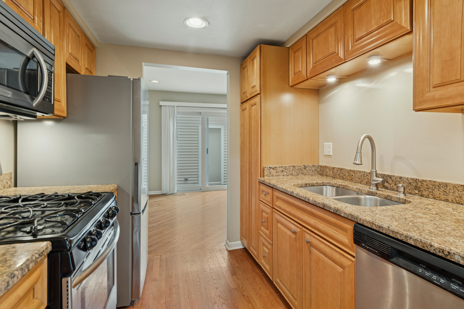 Naperville, IL 60563