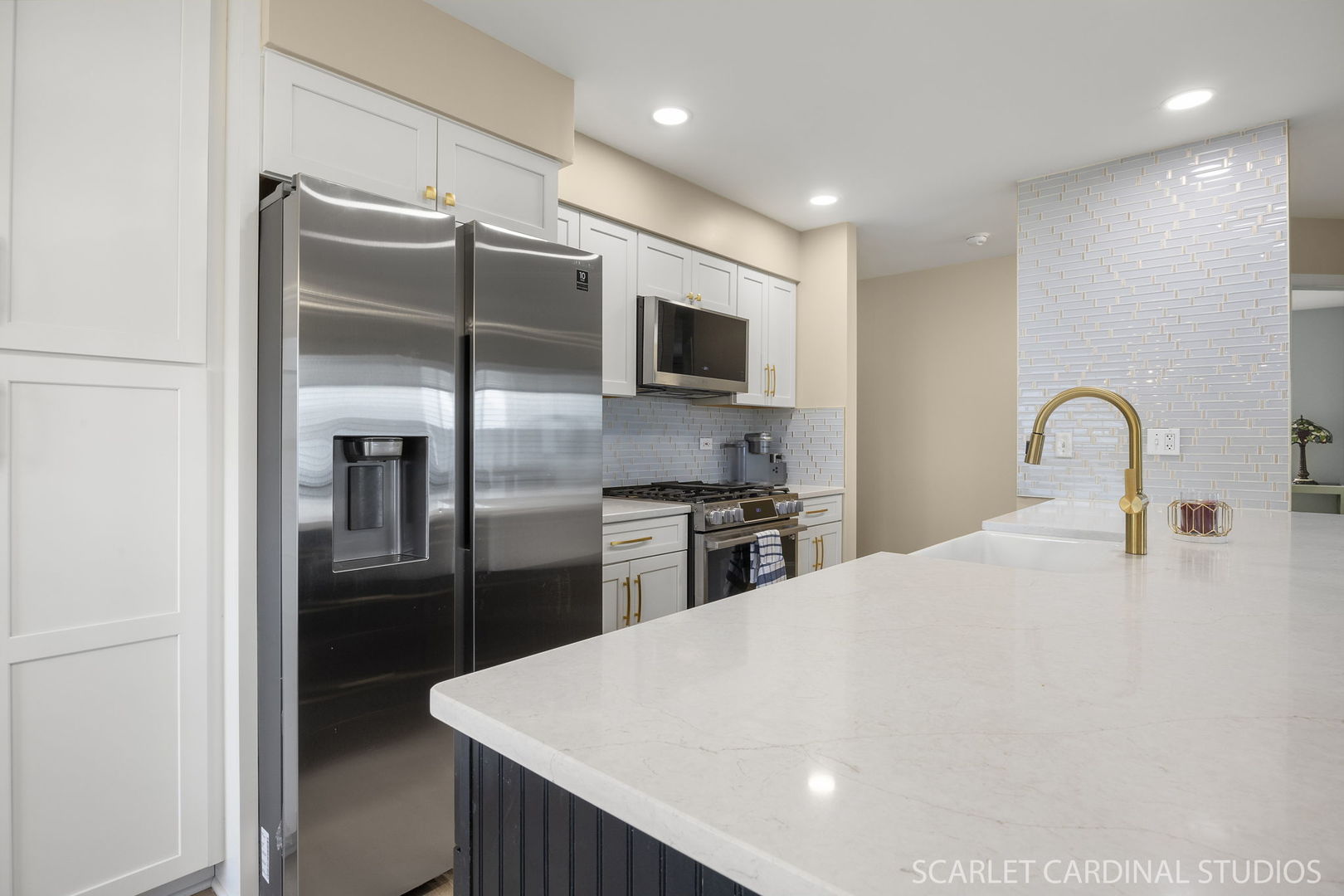 2828 Bluewater Circle, Naperville, IL 60564