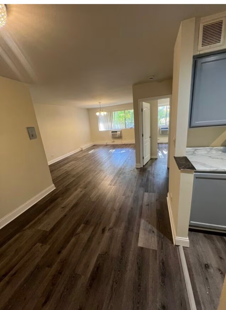 1471 N Winslowe Drive #103, Palatine, IL 60074