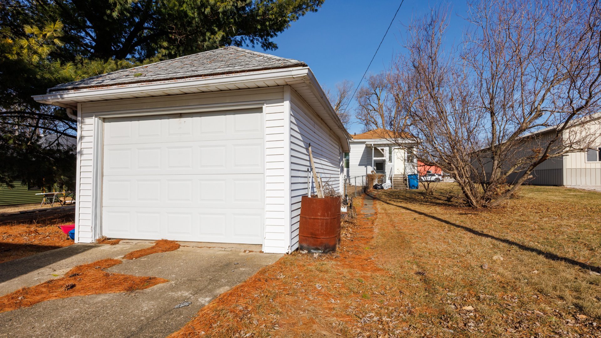 104 W North Street, Colfax, IL 61728