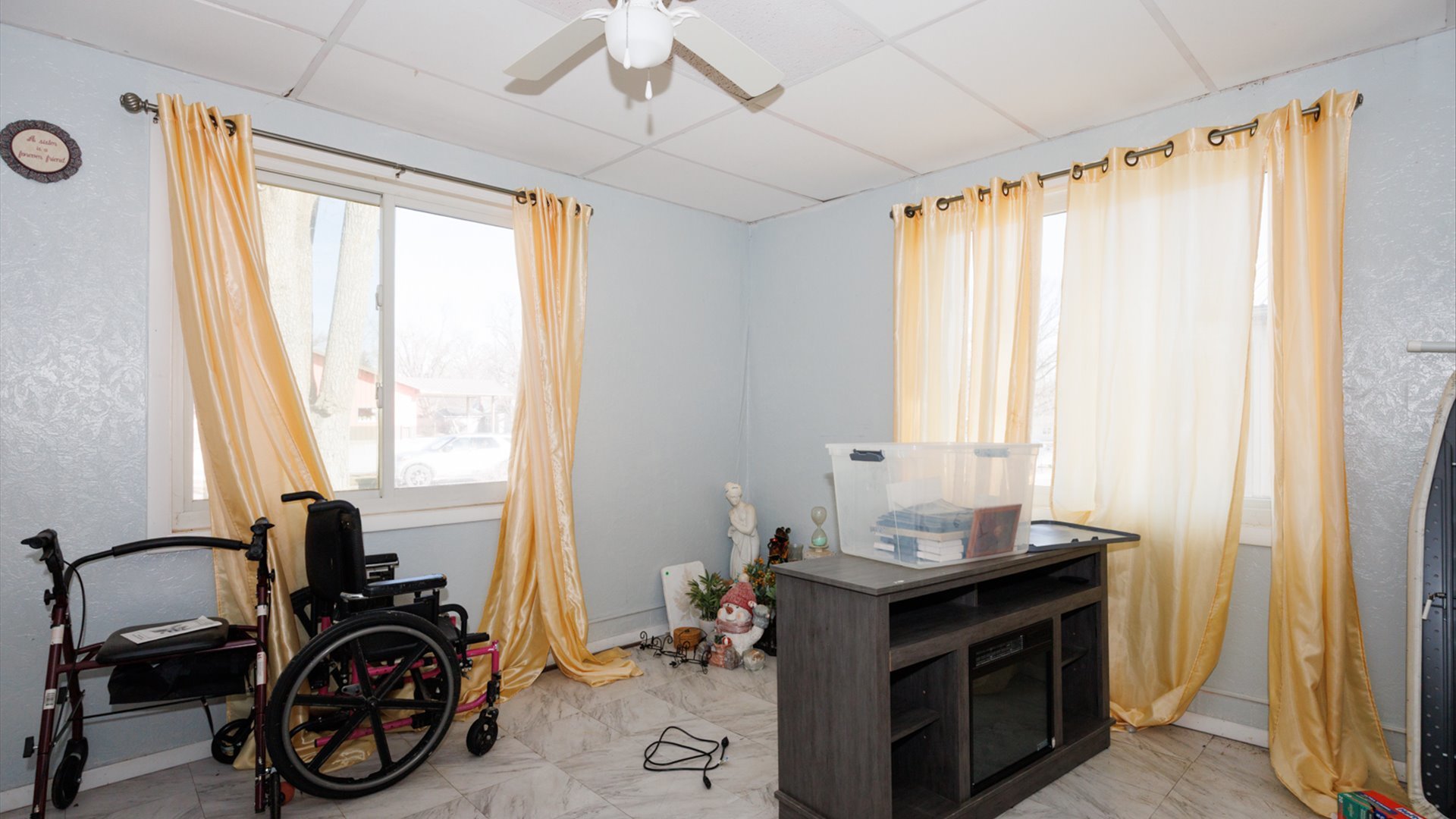 104 W North Street, Colfax, IL 61728