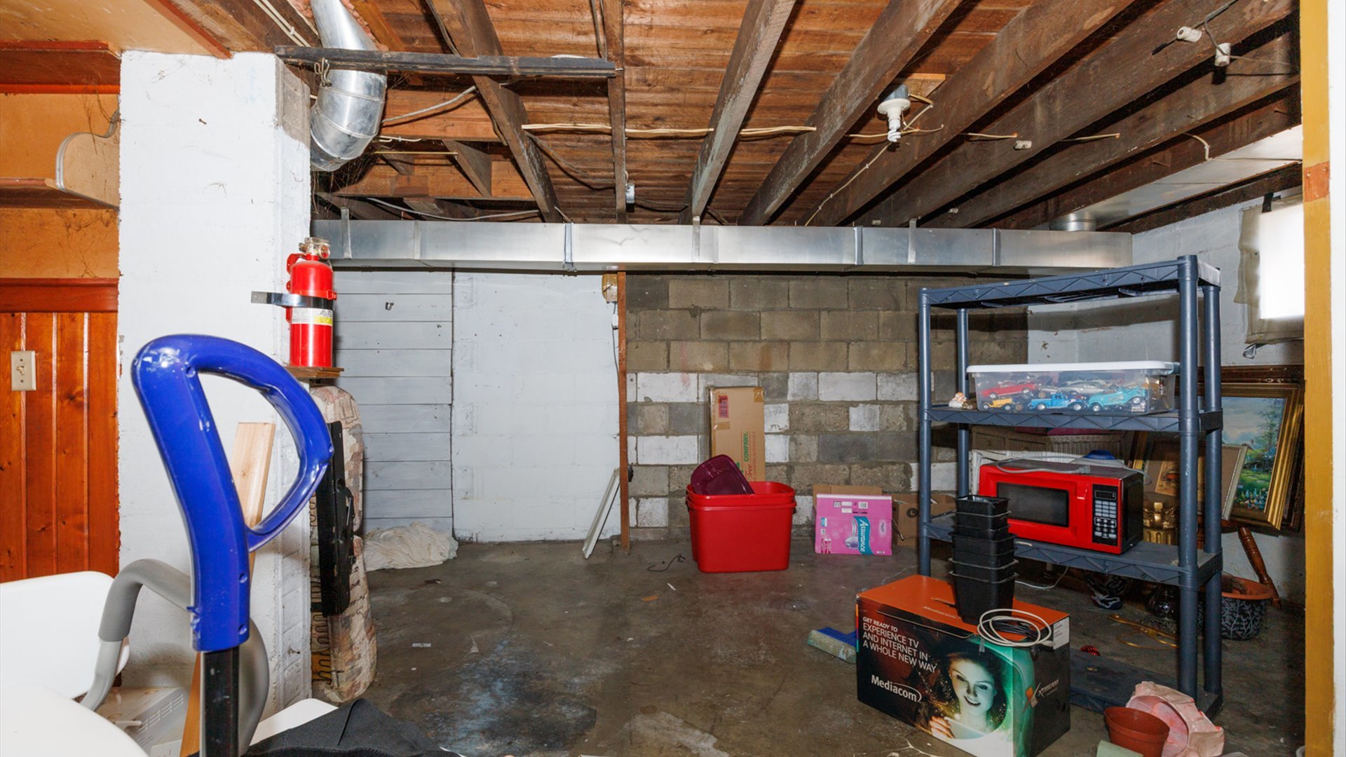 104 W North Street, Colfax, IL 61728