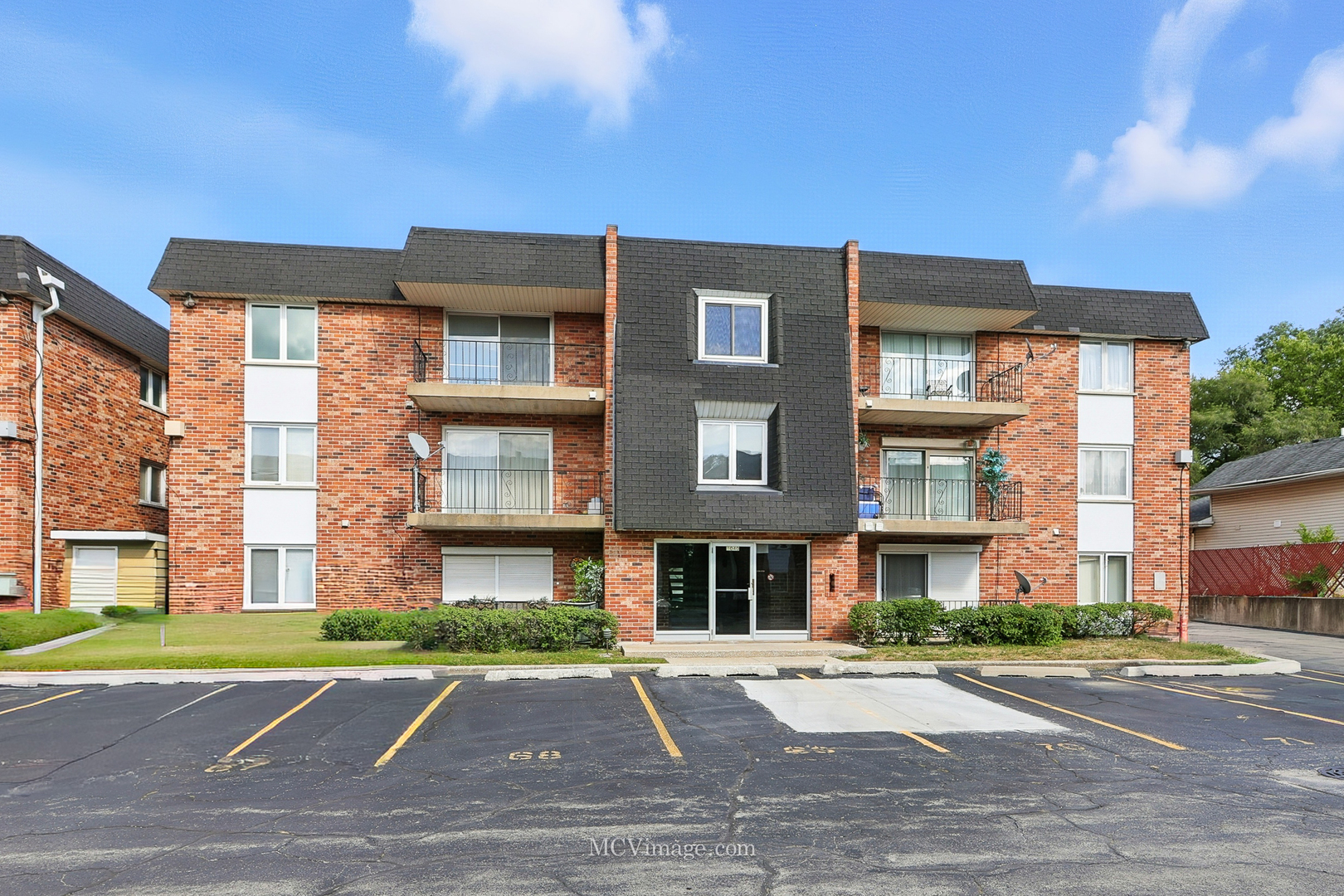 1040 Hirsch Boulevard #204, Calumet City, IL 60409