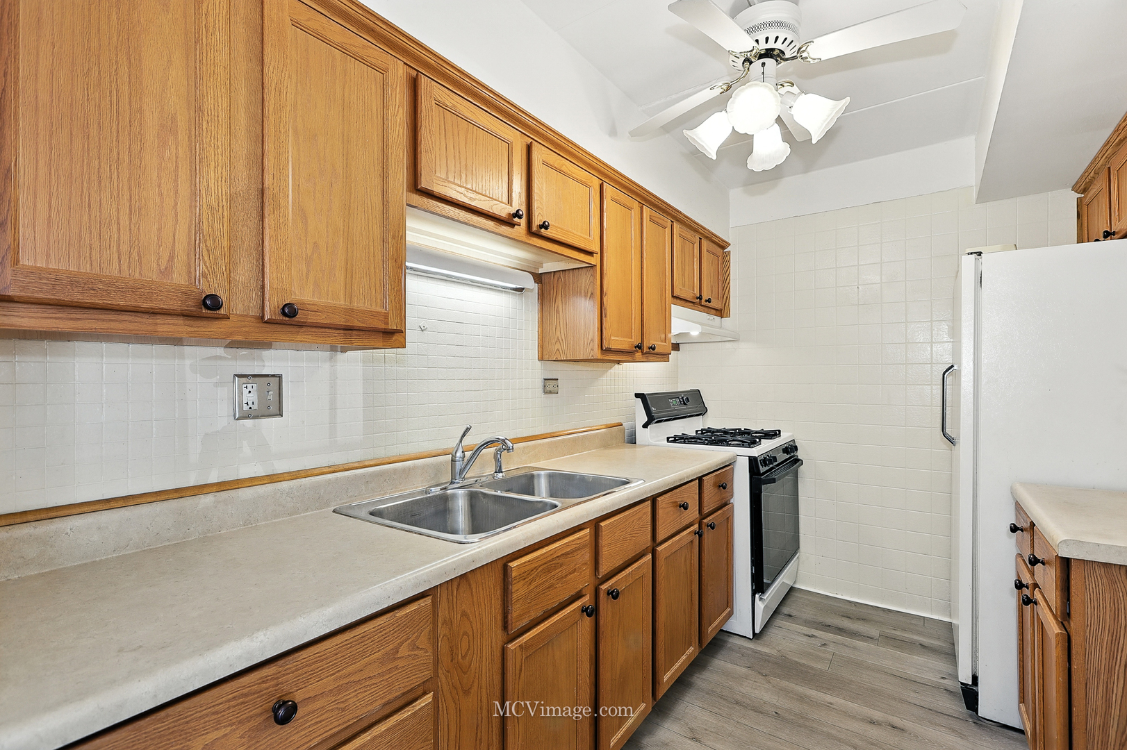 1040 Hirsch Boulevard #204, Calumet City, IL 60409