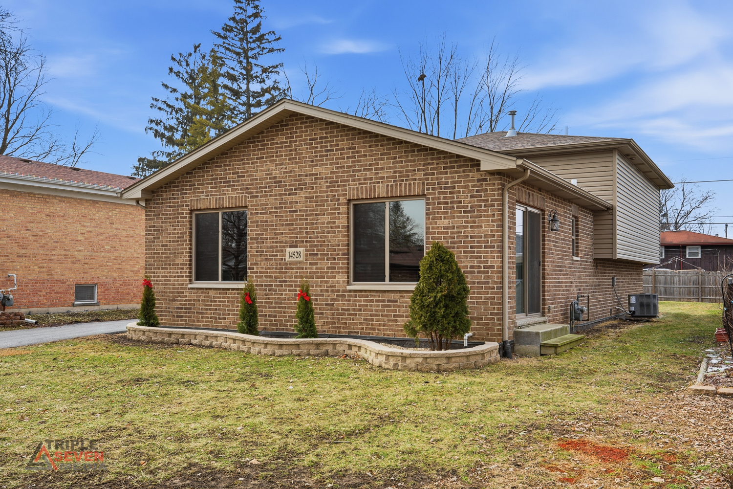 14528 Kolin Avenue, Midlothian, IL 60445