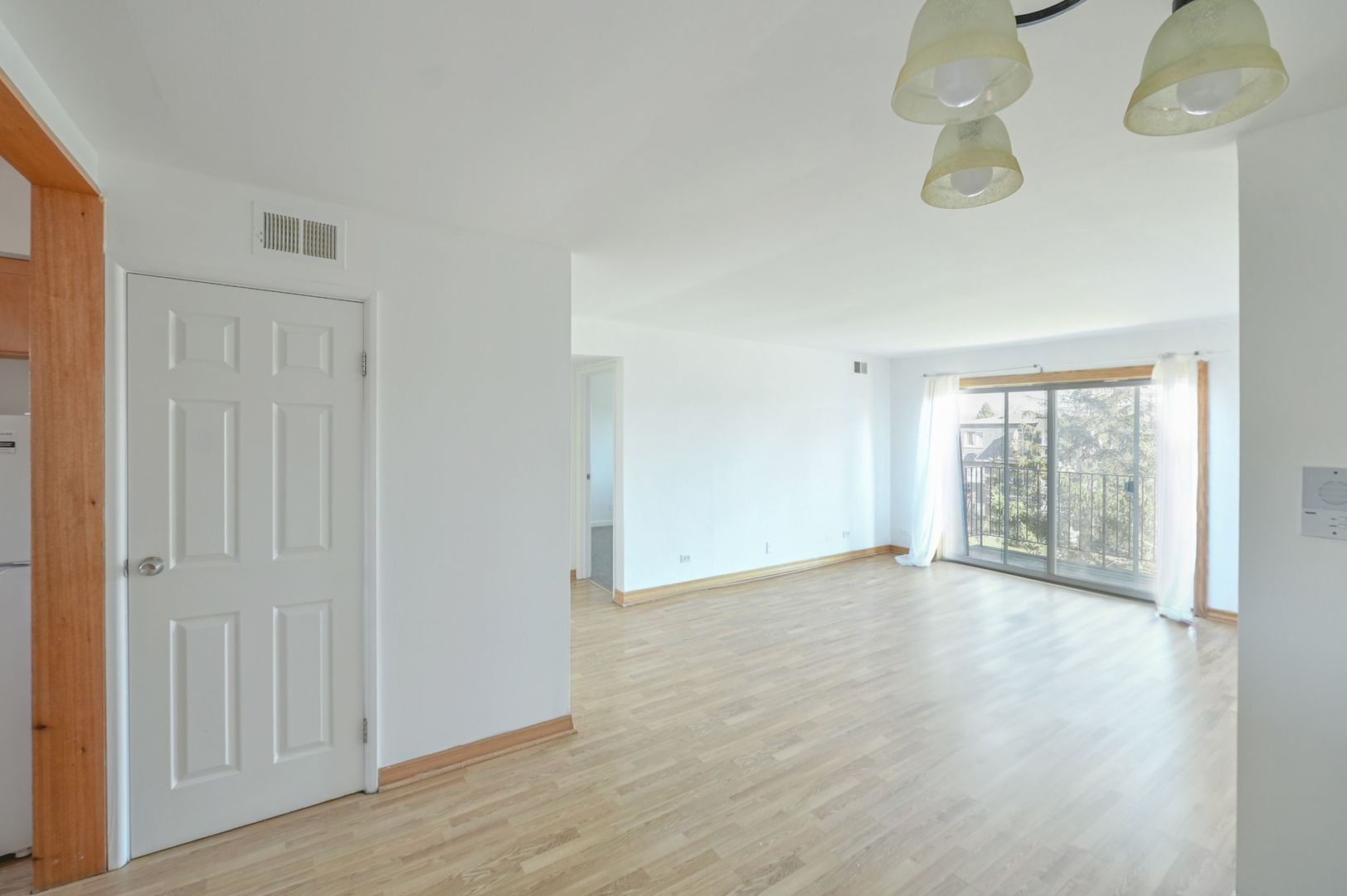 9457 Bay Colony Drive #3N, Des Plaines, IL 60016