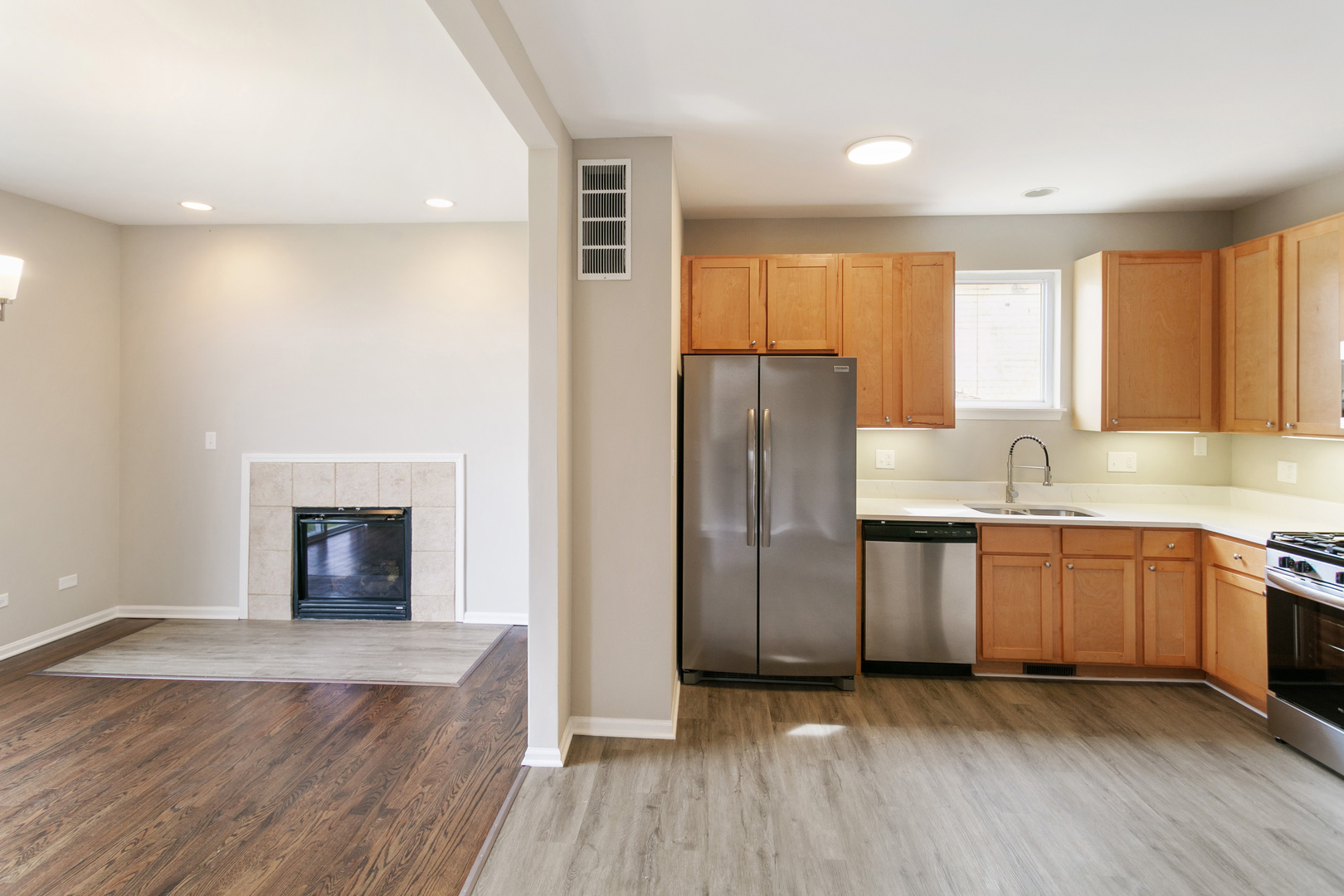 22429 KARLOV Avenue, Richton Park, IL 60471