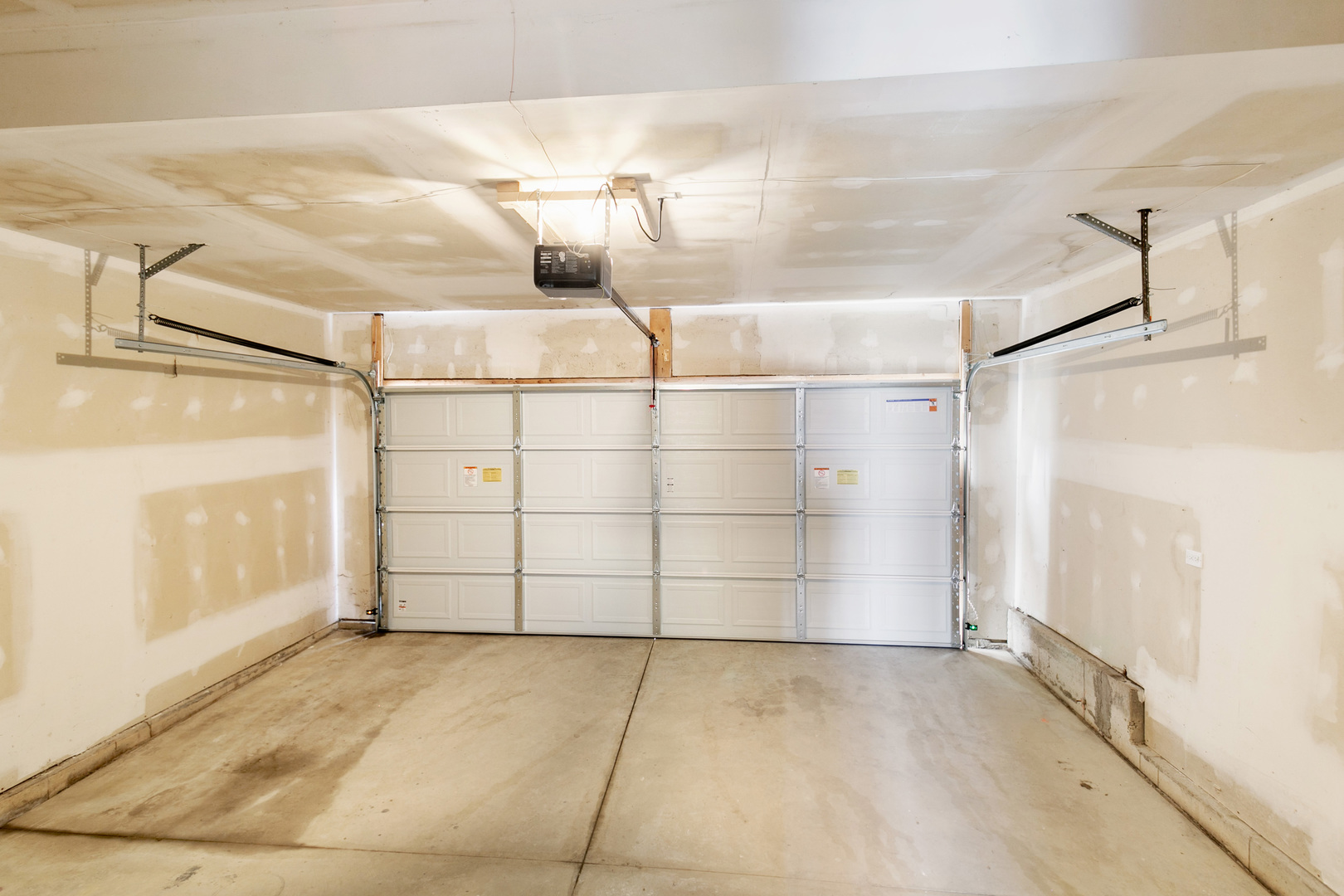 22429 KARLOV Avenue, Richton Park, IL 60471