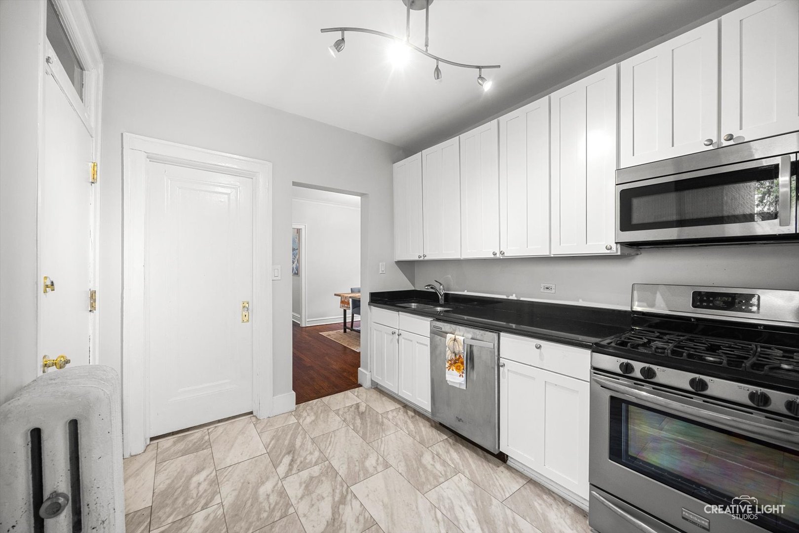 847 S Humphrey Avenue #1, Oak Park, IL 60304