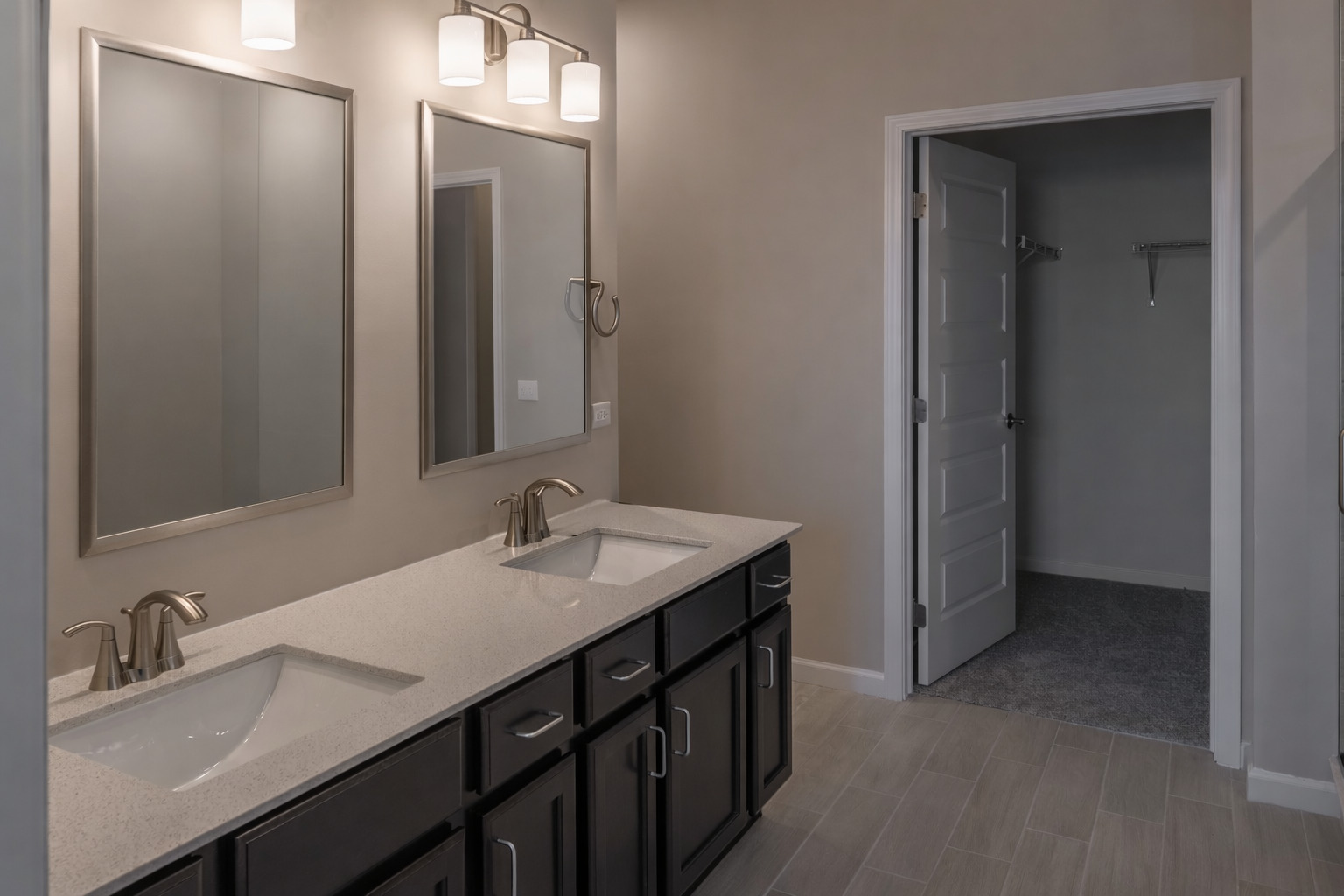 3262 Oak Creek Lane, Aurora, IL 60503