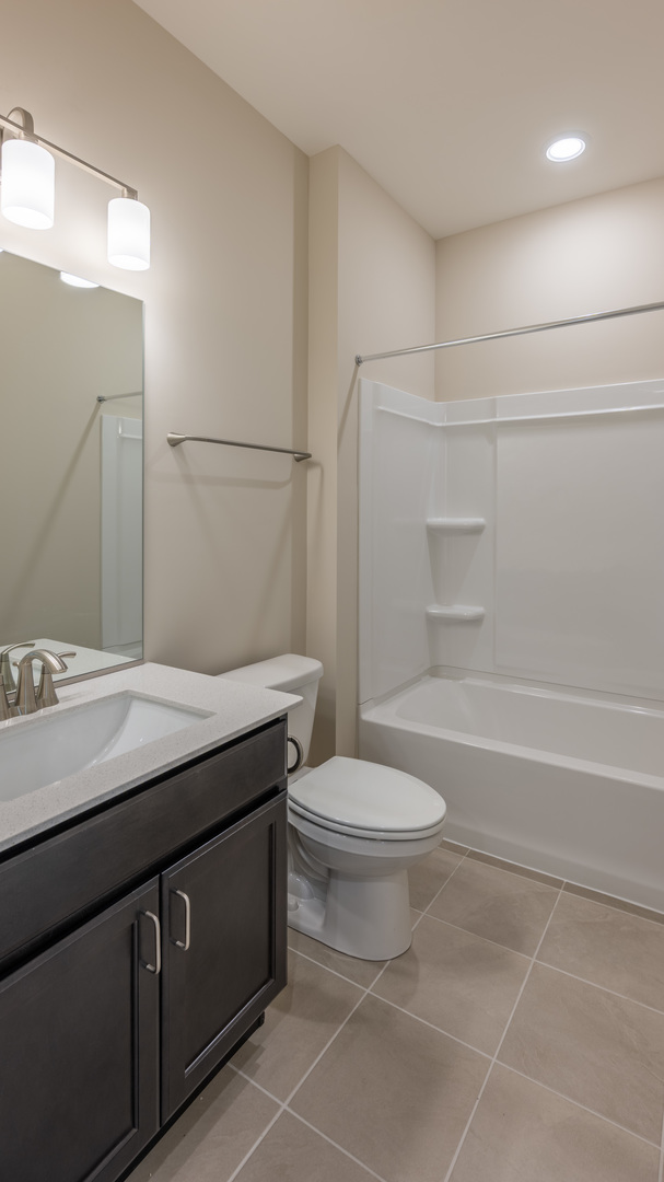 3262 Oak Creek Lane, Aurora, IL 60503