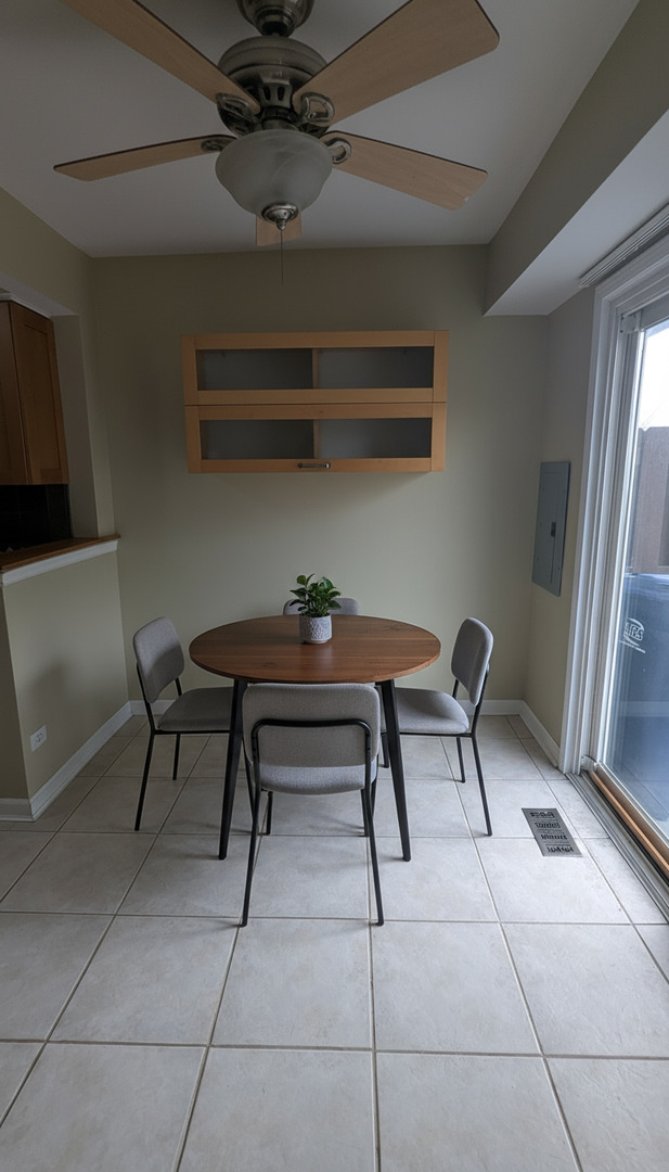 2233 Flower Court #2233, Schaumburg, IL 60194