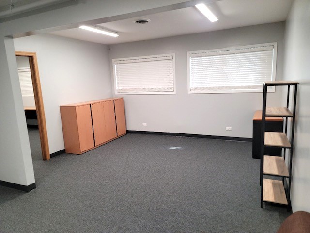 53 E Saint Charles Road, Villa Park, IL 60181