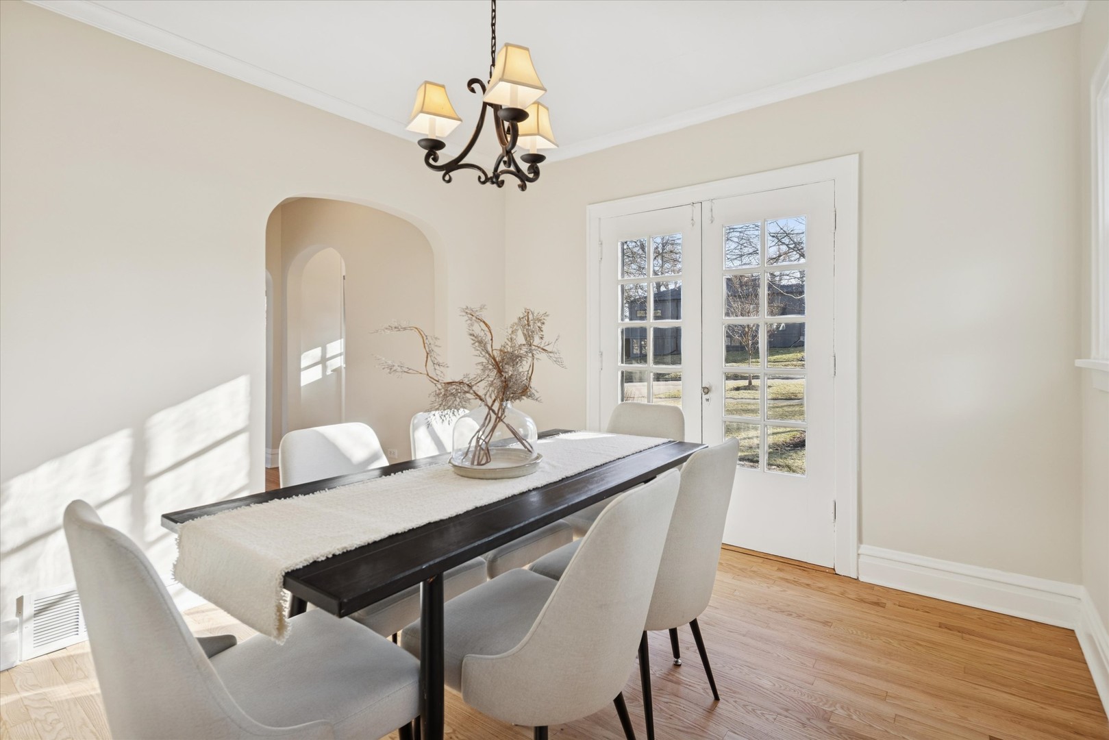 606 Elm Street, Glen Ellyn, IL 60137