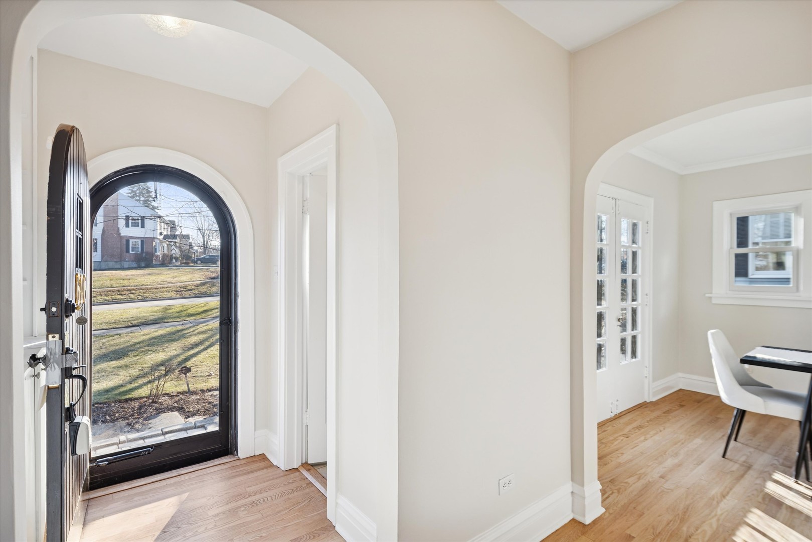 606 Elm Street, Glen Ellyn, IL 60137