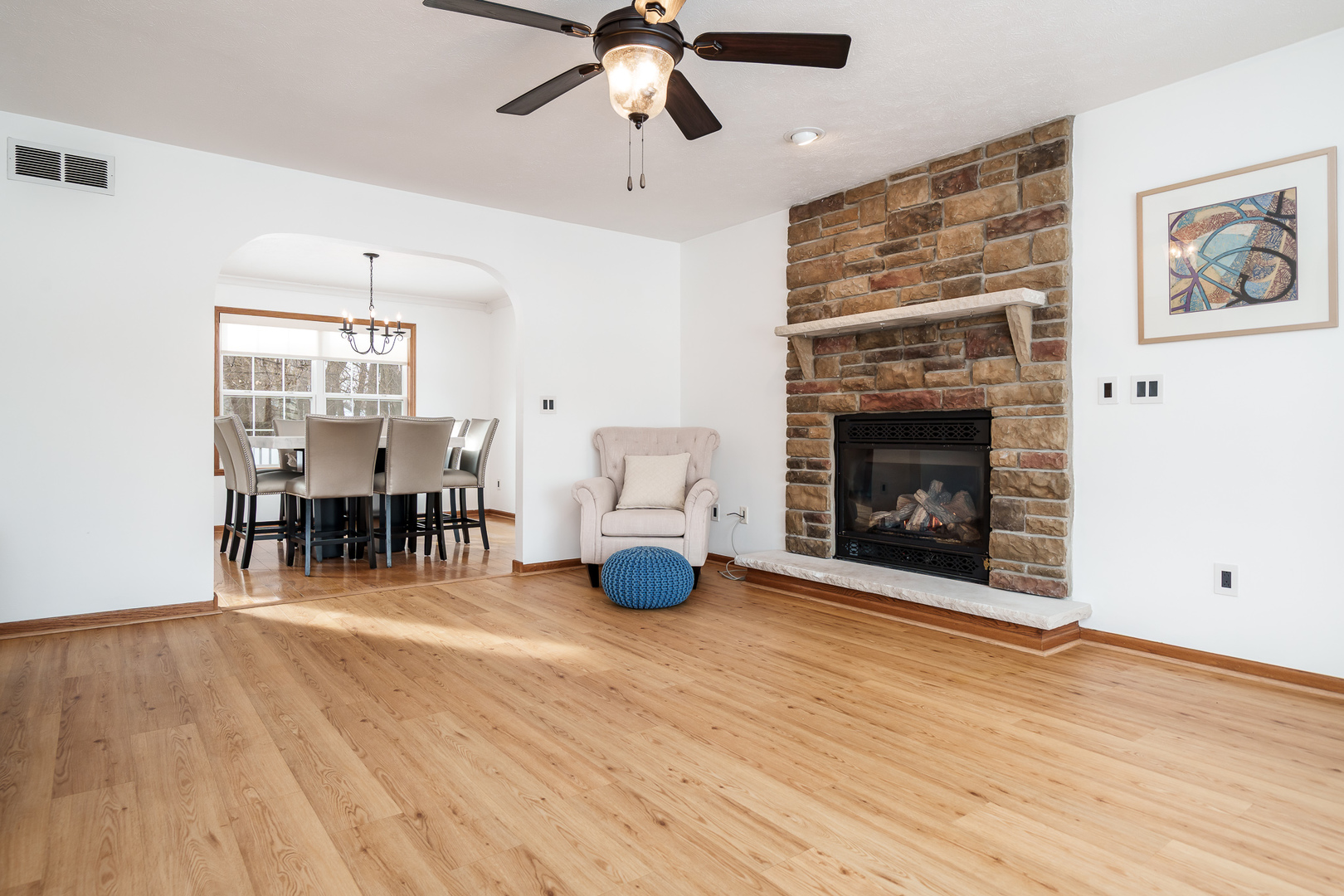 2501 Meadow View Lane, Rockford, IL 61102