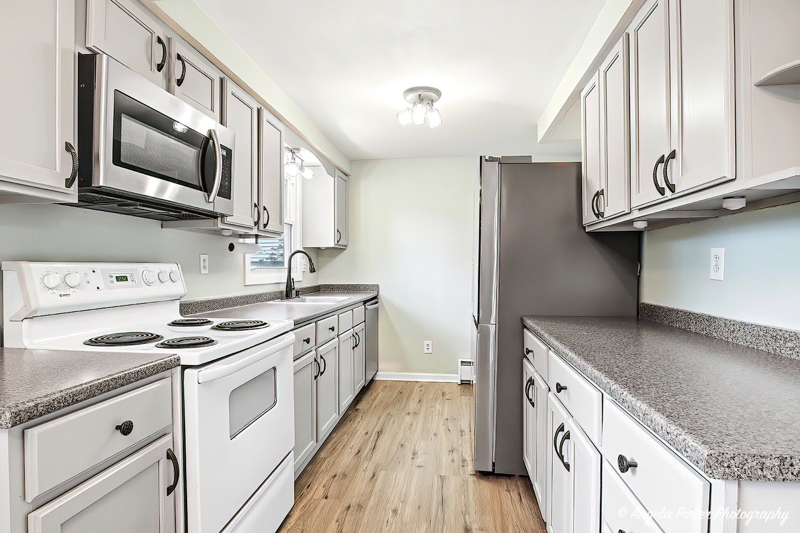 5703 Fox Lake Road, McHenry, IL 60051