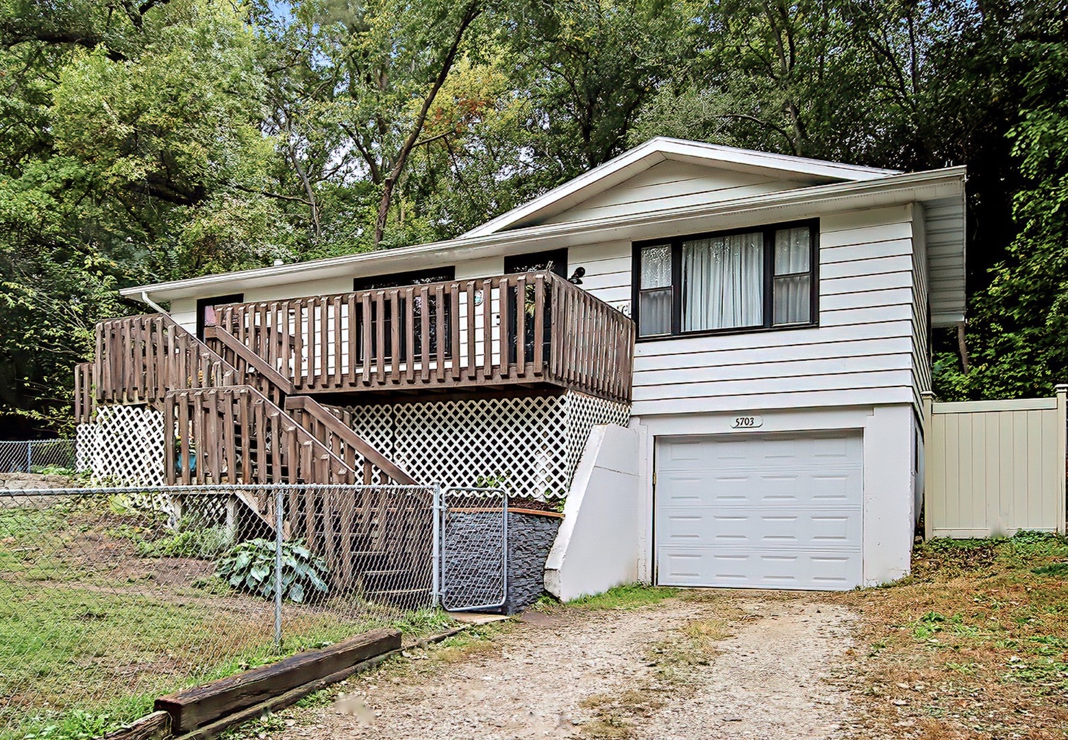 5703 Fox Lake Road, McHenry, IL 60051