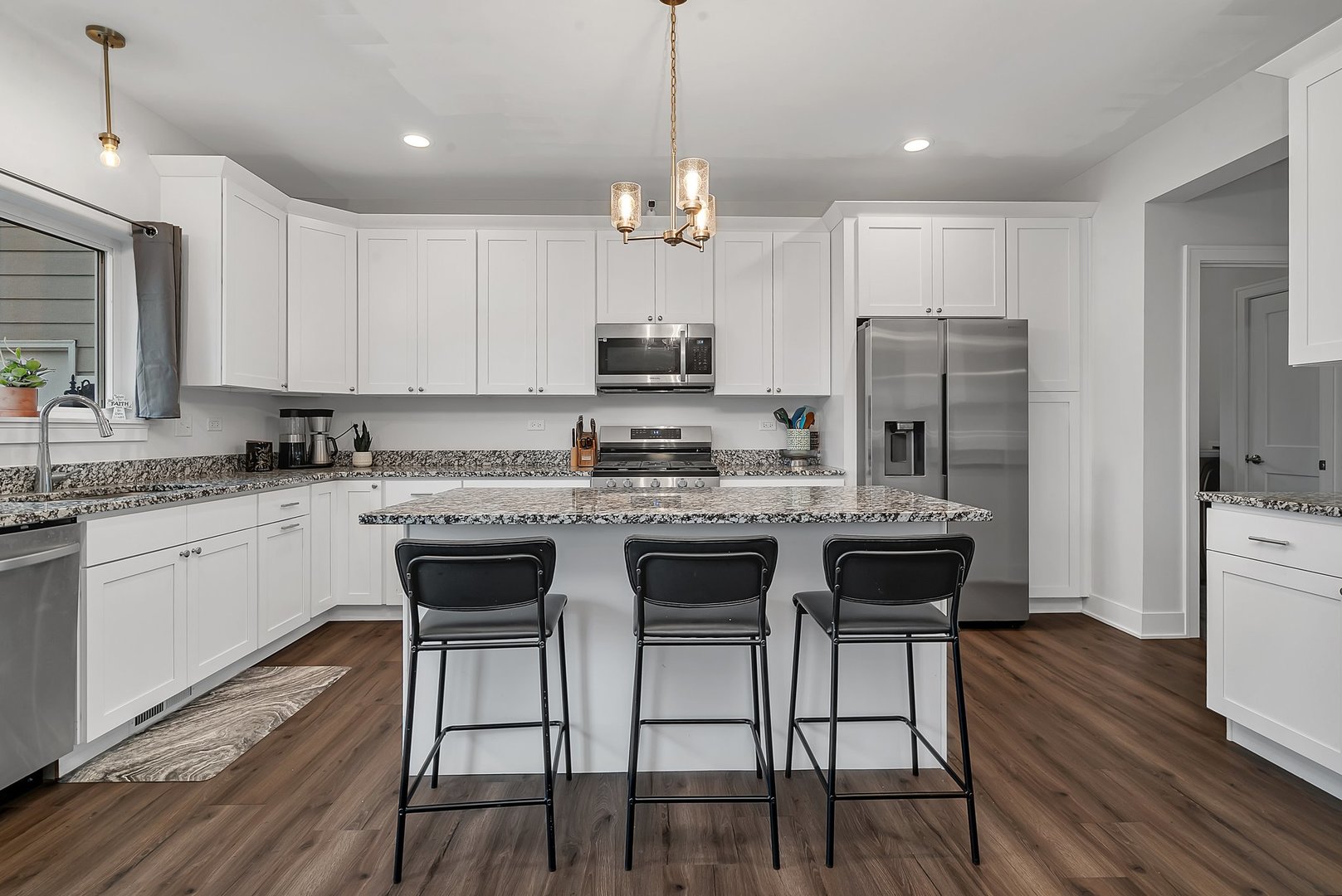 24458 S St Paul Avenue, Channahon, IL 60410