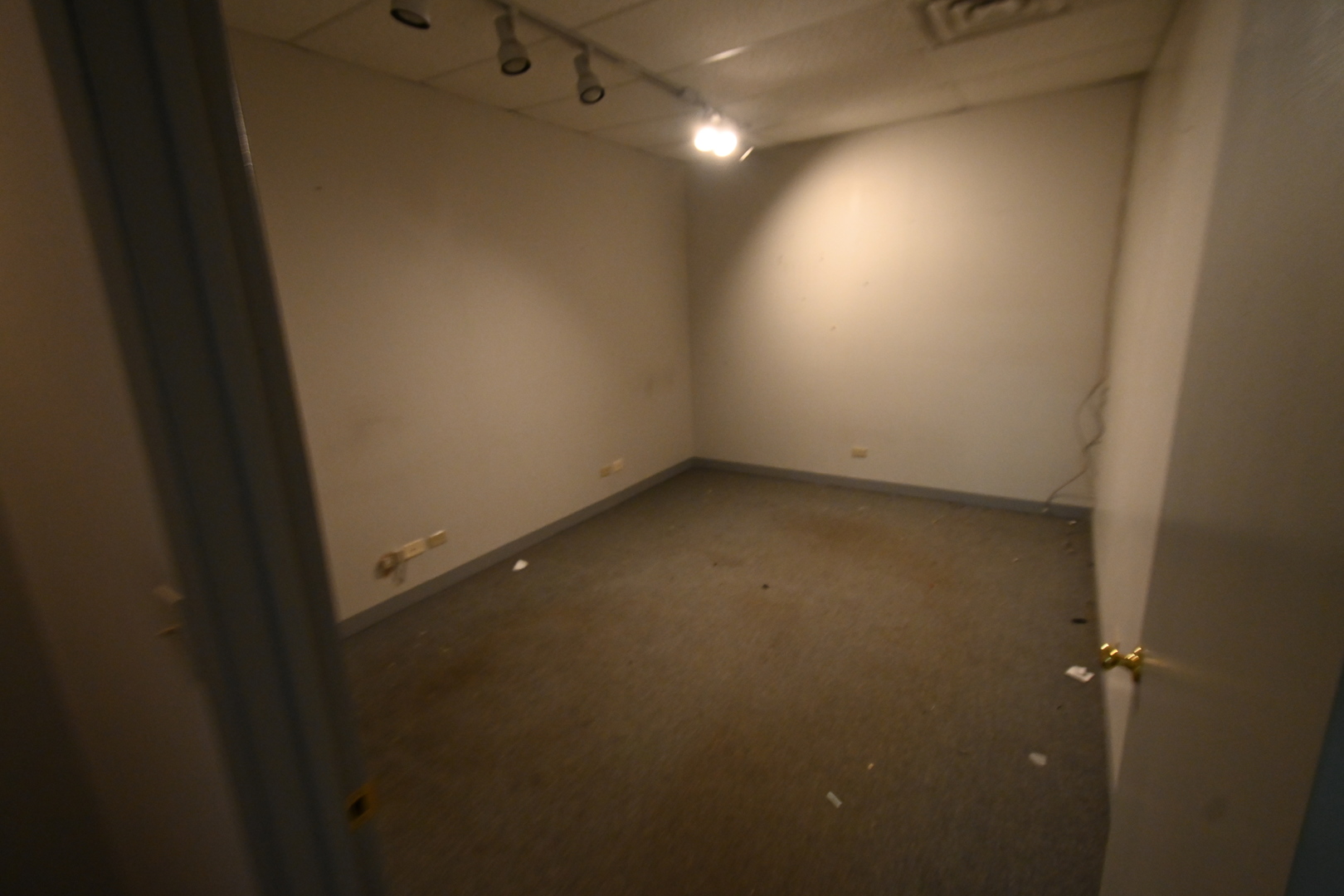 110 S Des Plaines River Road, Des Plaines, IL 60016