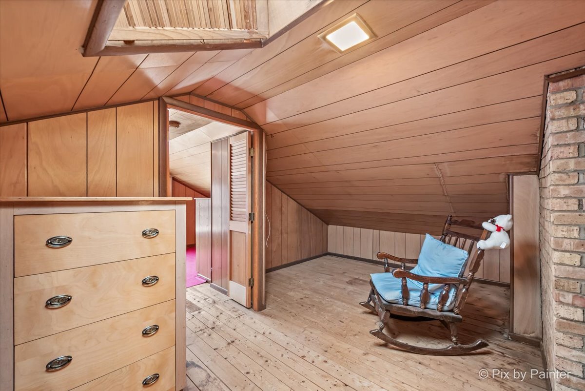 123 Dundee Avenue, East Dundee, IL 60118