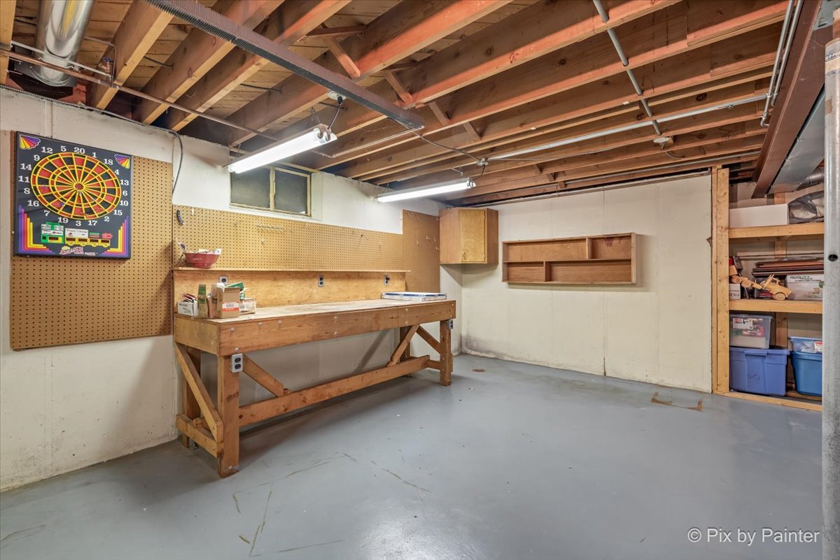 123 Dundee Avenue, East Dundee, IL 60118