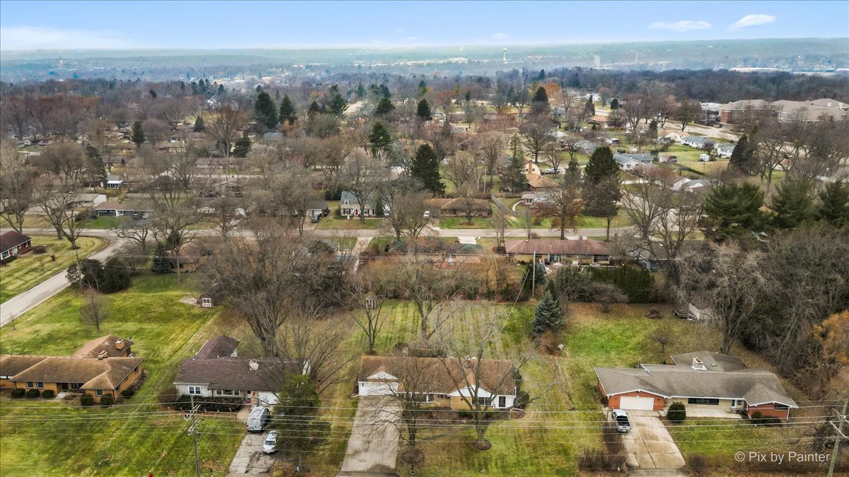 123 Dundee Avenue, East Dundee, IL 60118