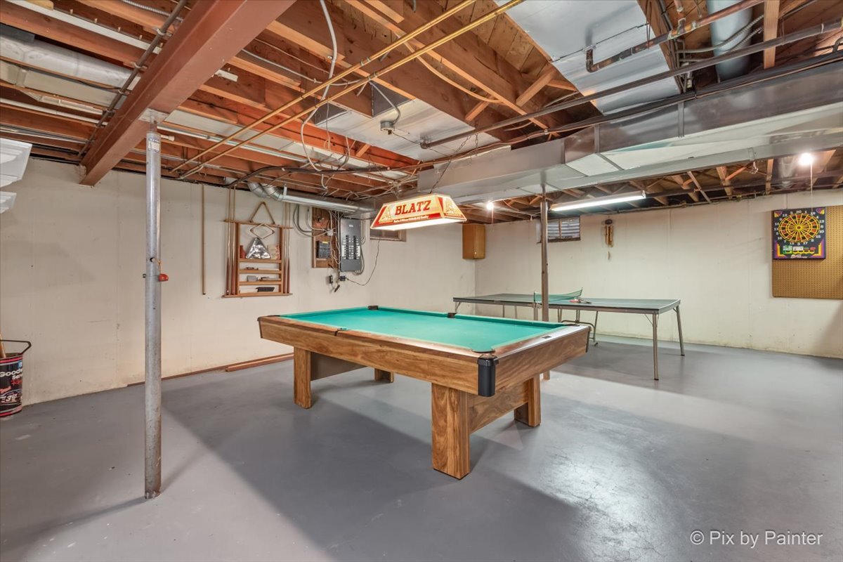 123 Dundee Avenue, East Dundee, IL 60118