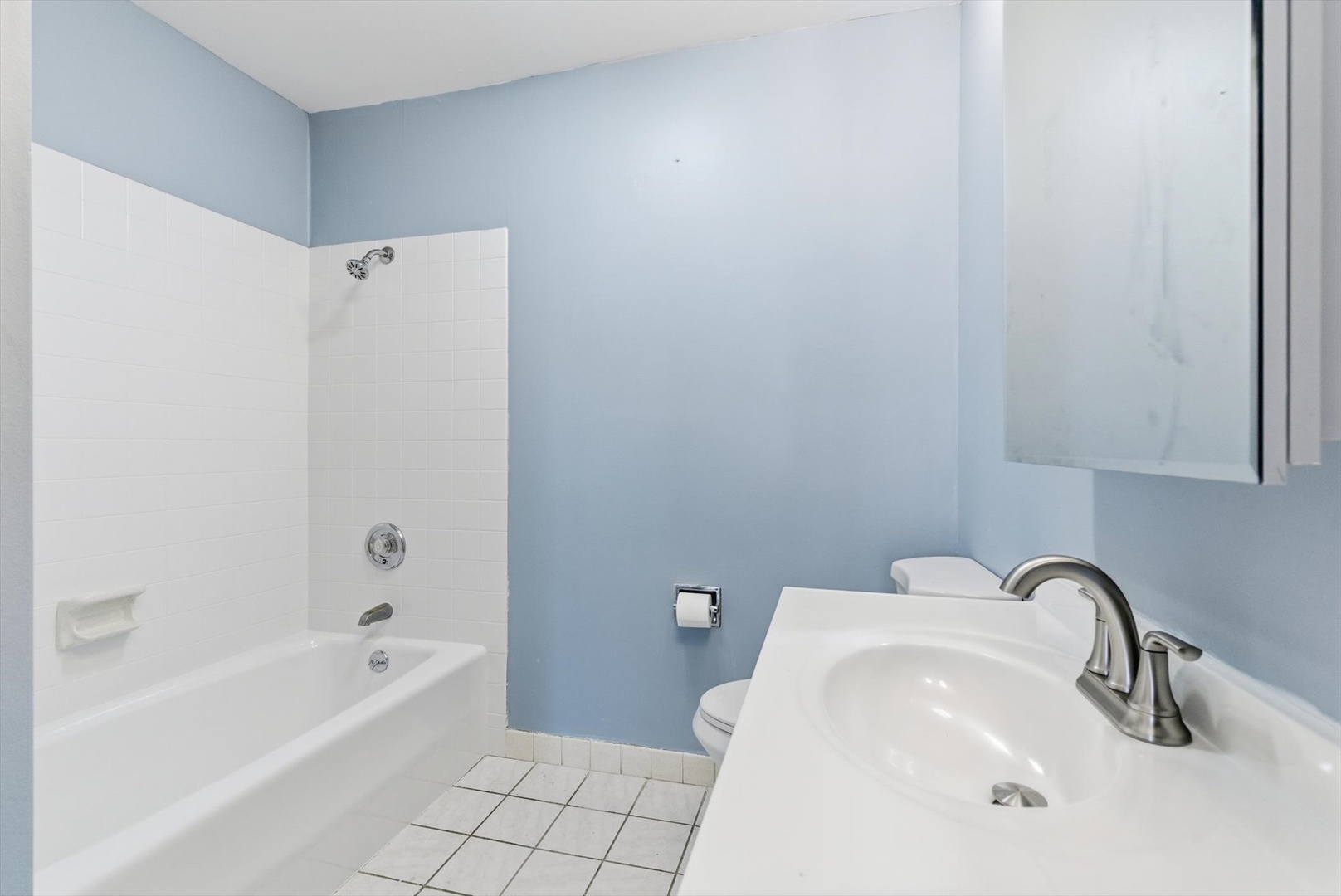 190 S Wood Dale Road #208, Wood Dale, IL 60191