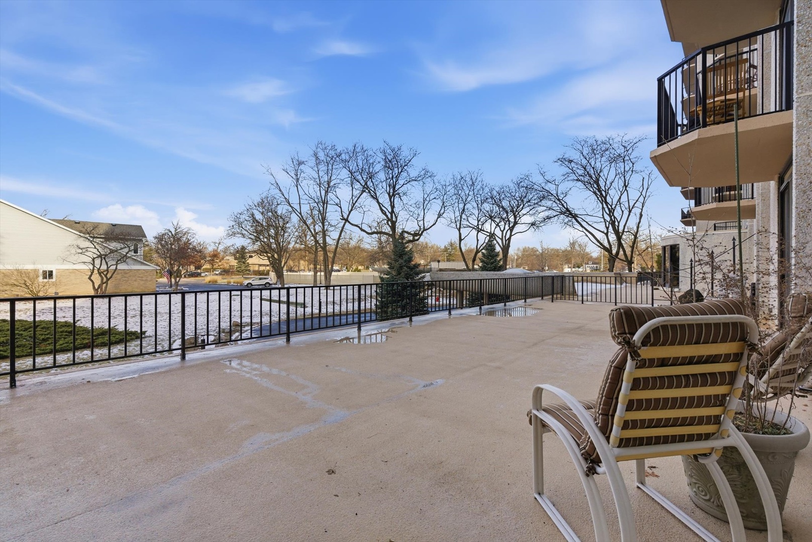 190 S Wood Dale Road #208, Wood Dale, IL 60191