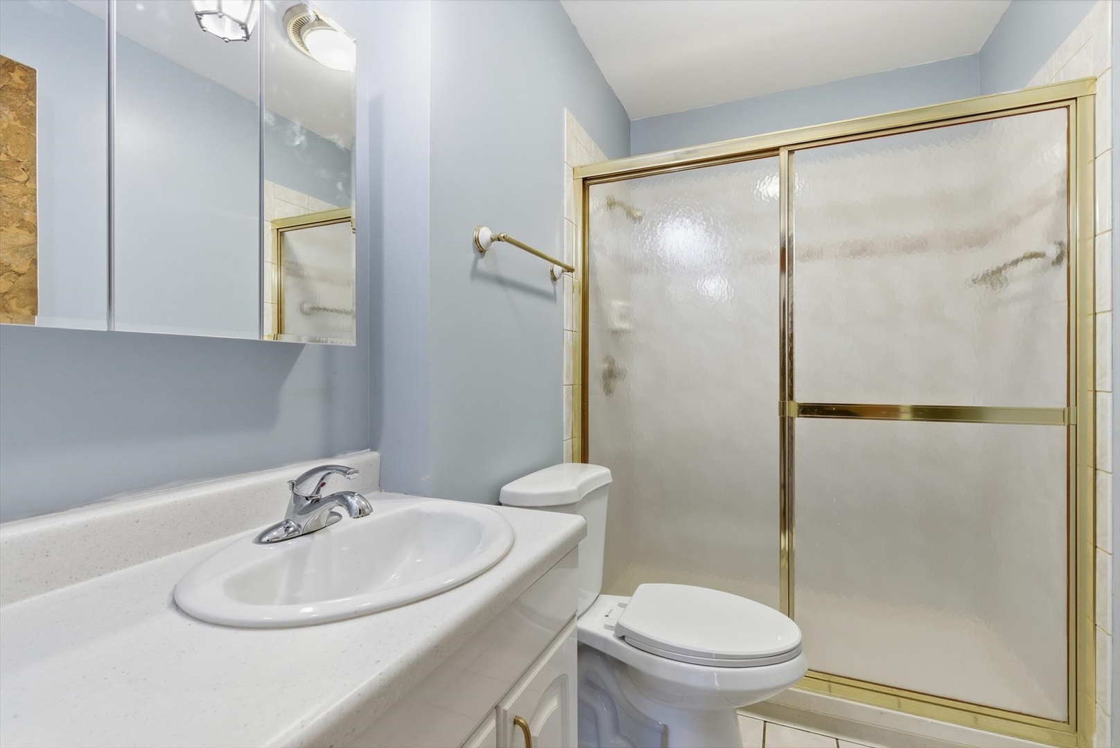 190 S Wood Dale Road #208, Wood Dale, IL 60191