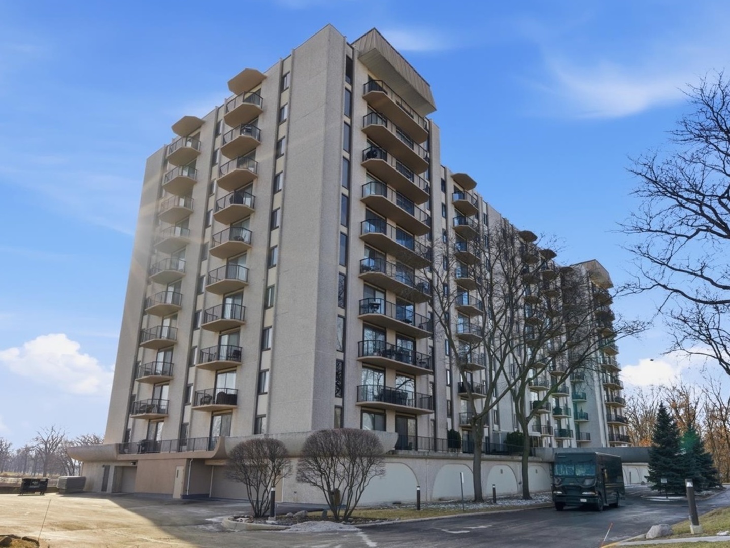 190 S Wood Dale Road #208, Wood Dale, IL 60191