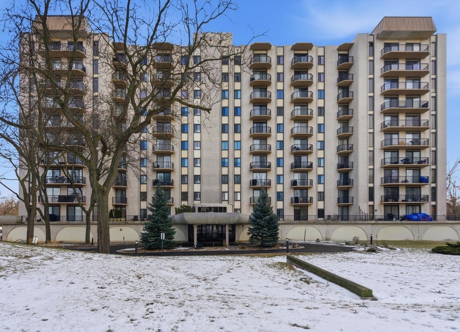 190 S Wood Dale Road #208, Wood Dale, IL 60191