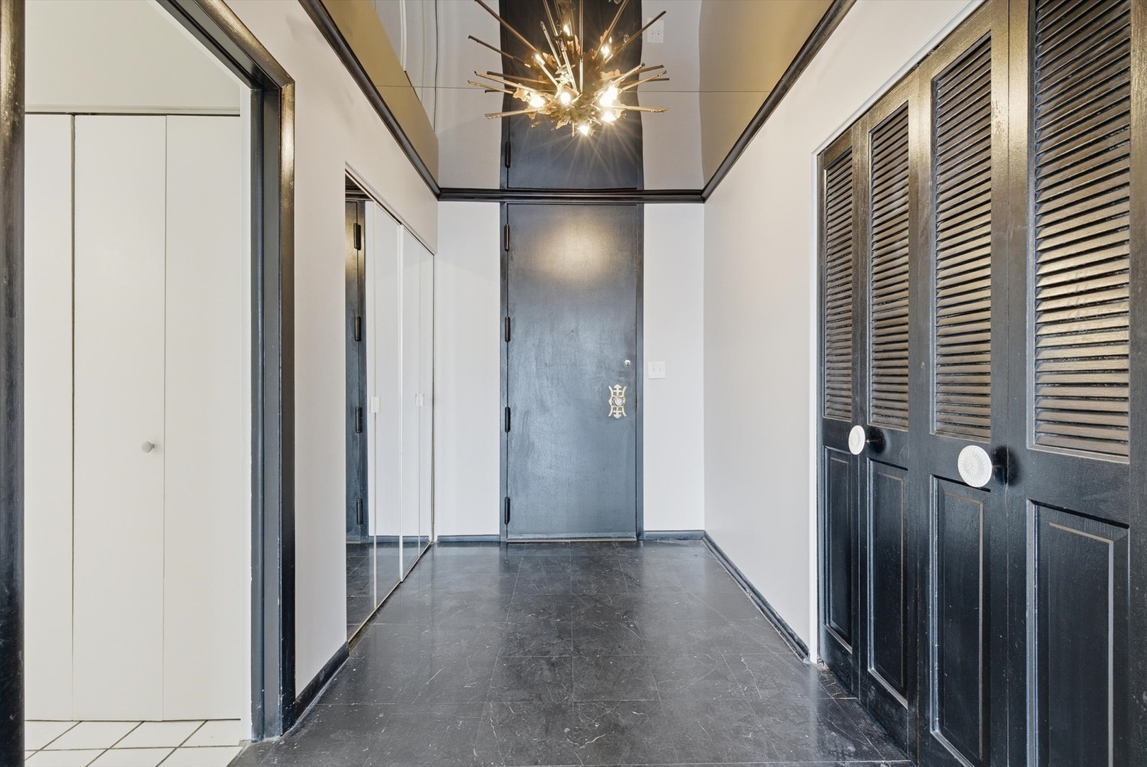 190 S Wood Dale Road #208, Wood Dale, IL 60191