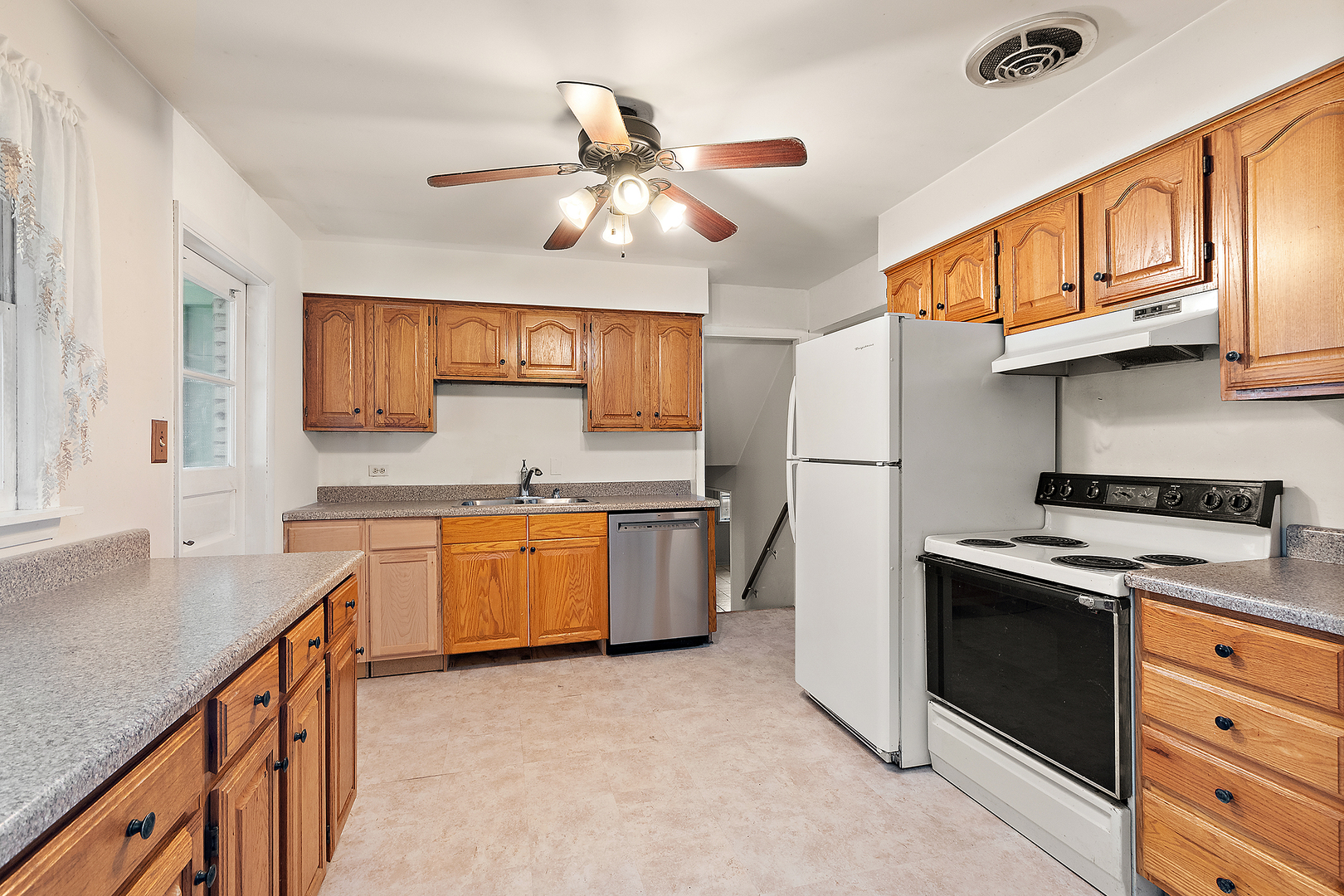 558 Birchwood Road, Frankfort, IL 60423