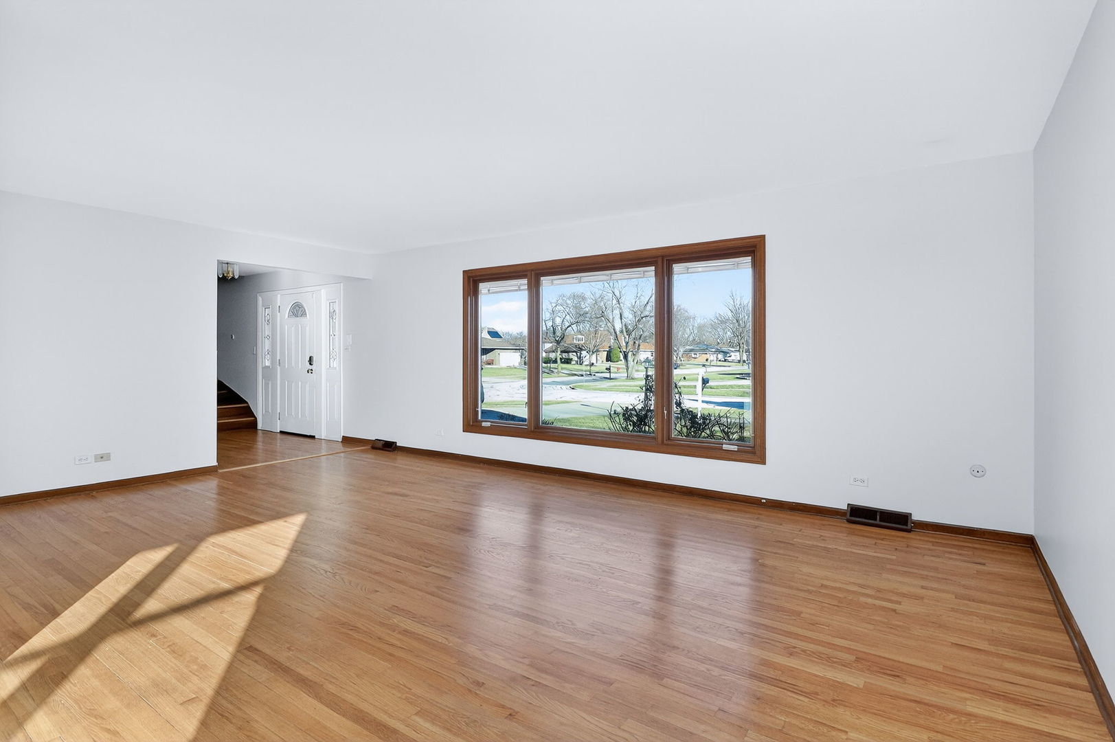 7006 Wilcox Avenue, Darien, IL 60561