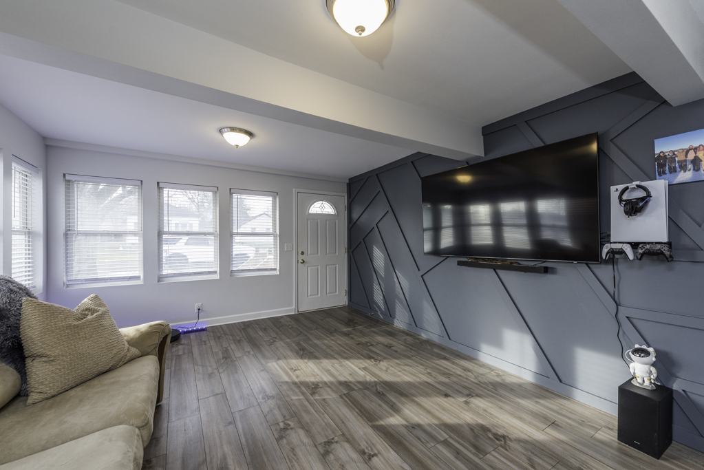 8211 198th Avenue, Bristol, WI 53104