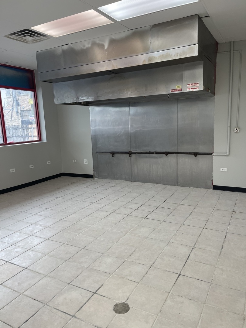 749 S Cicero Avenue, Chicago, IL 60644