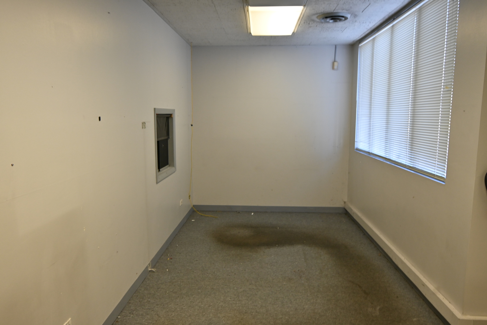 110 S Des Plaines River Road, Des Plaines, IL 60016