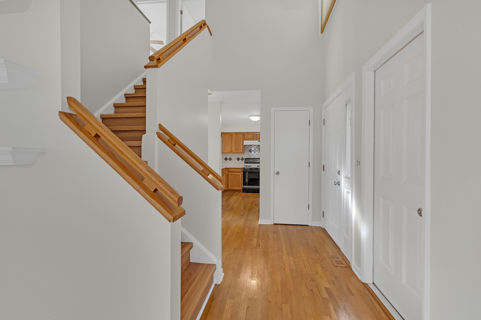 5370 Sequoia Court, Gurnee, IL 60031