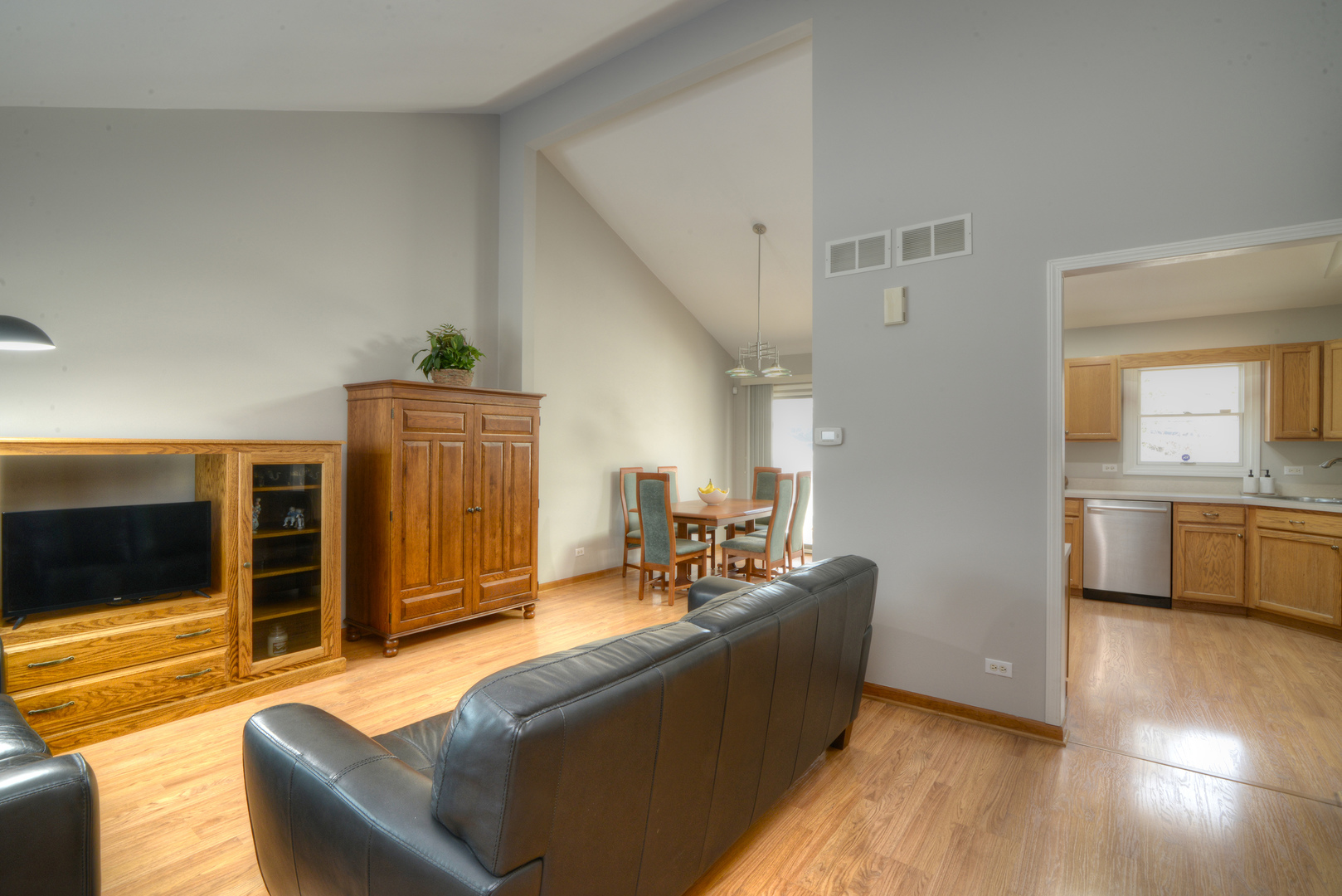 3S554 Virginia Avenue, Warrenville, IL 60555