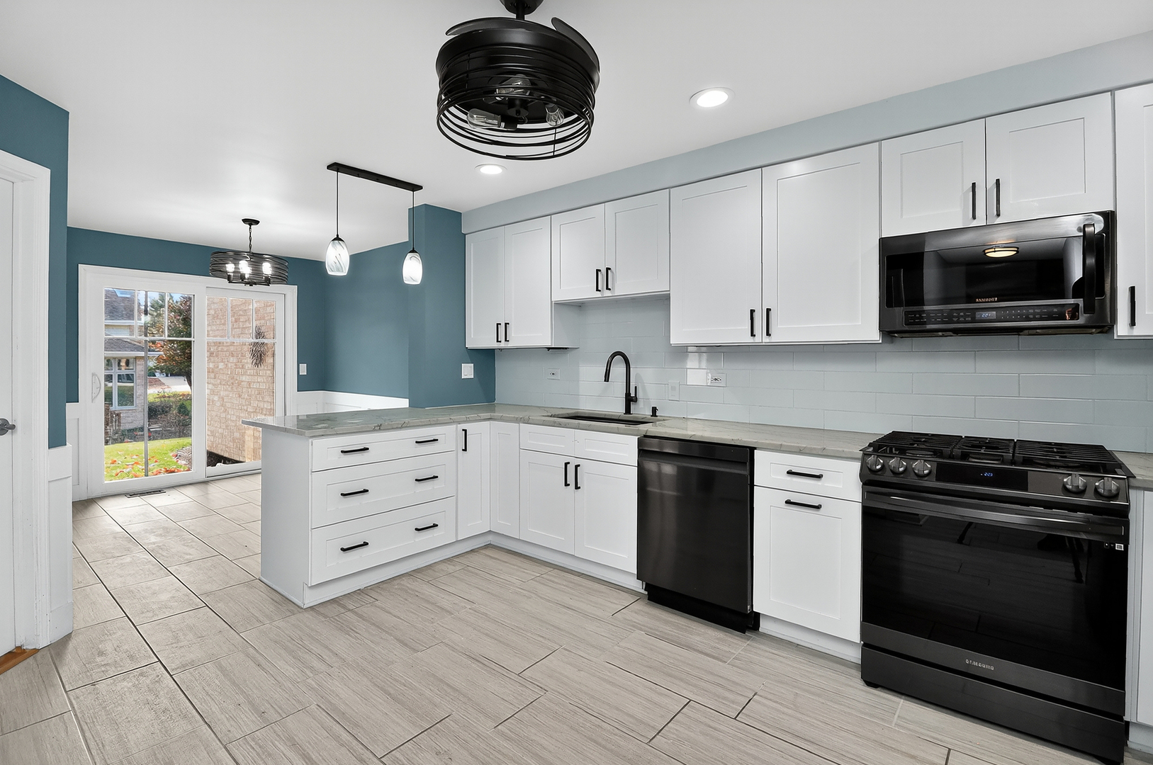 110 Harper Lane, Lemont, IL 60439