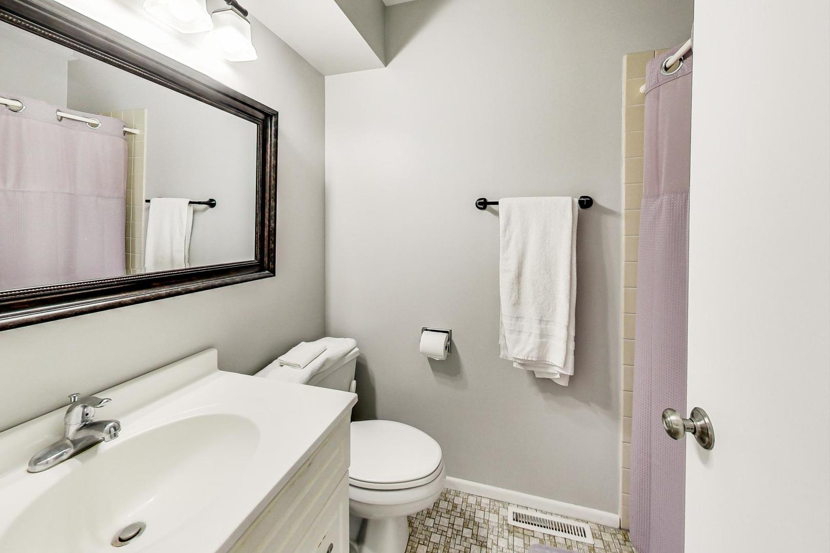 747 GARFIELD Avenue #C, Libertyville, IL 60048