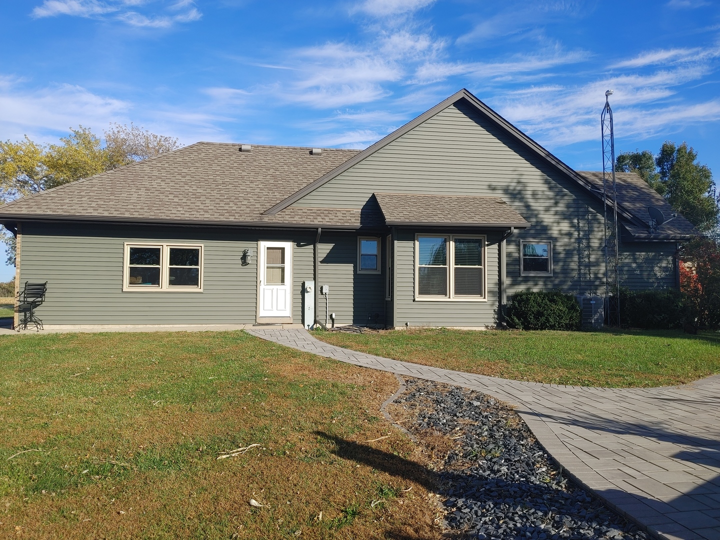 5395 S Carbon Hill Road, Gardner, IL 60424