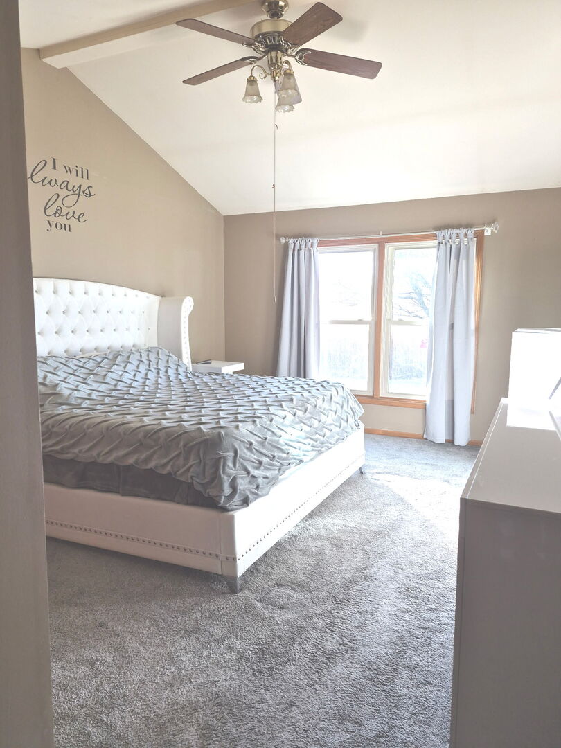 5395 S Carbon Hill Road, Gardner, IL 60424