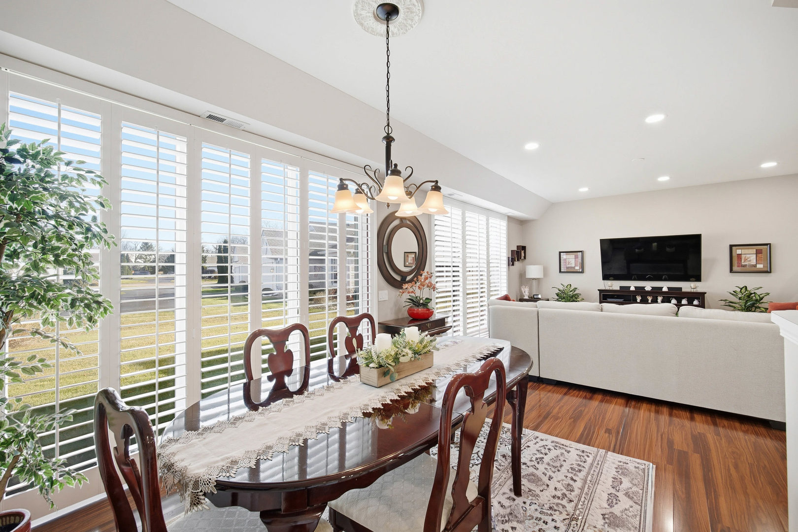 12862 Norfolk Drive, Huntley, IL 60142