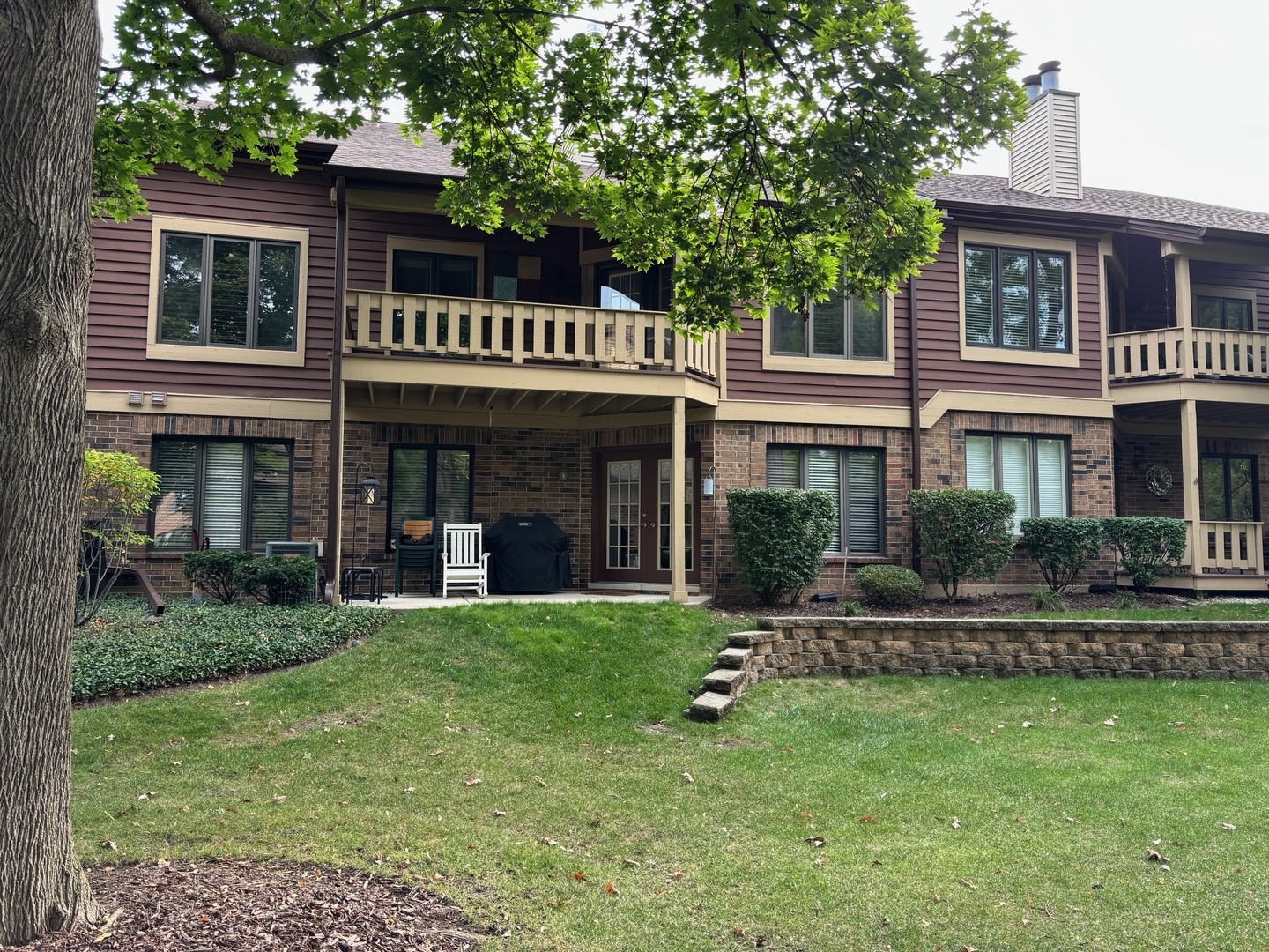 1015 Braemoor Drive #1015B, Downers Grove, IL 60515