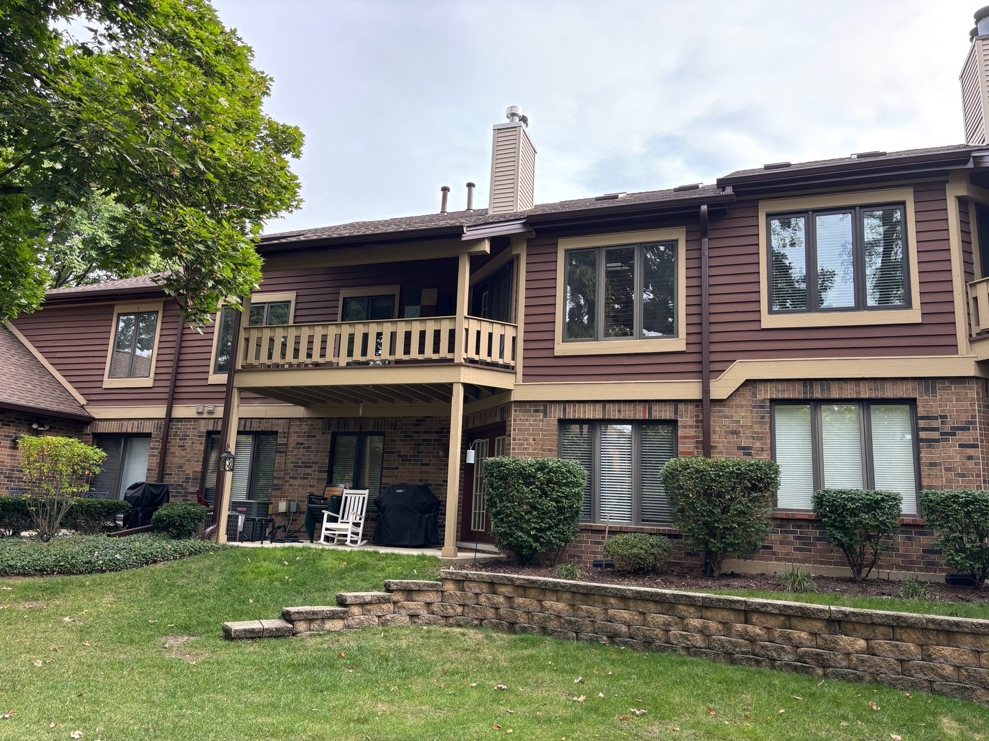 1015 Braemoor Drive #1015B, Downers Grove, IL 60515