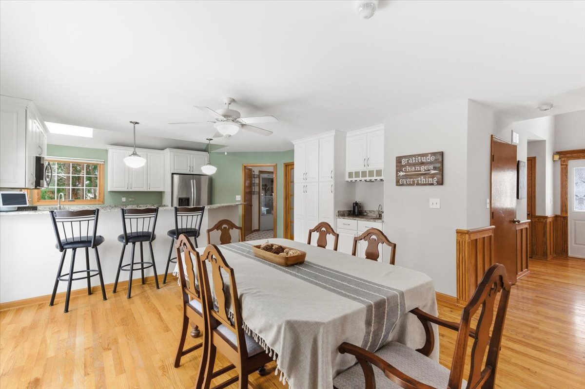 492 Patricia Court, Grayslake, IL 60030