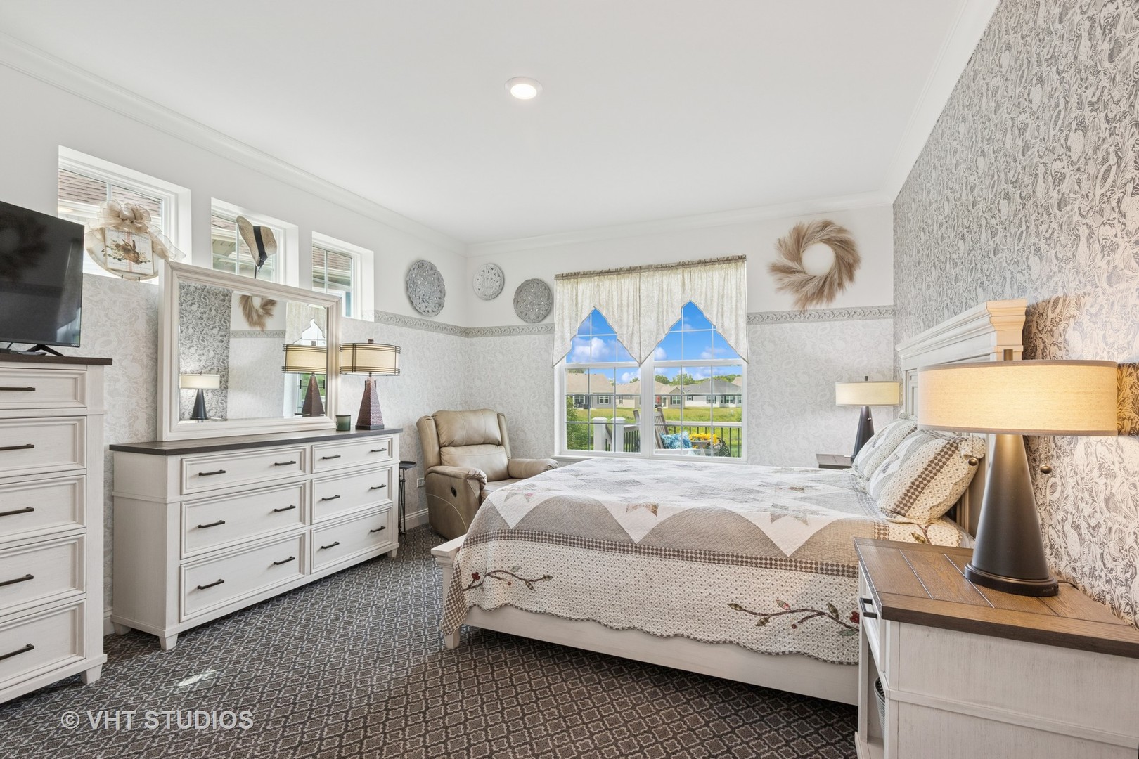 2032 Wentworth Drive, Volo, IL 60020